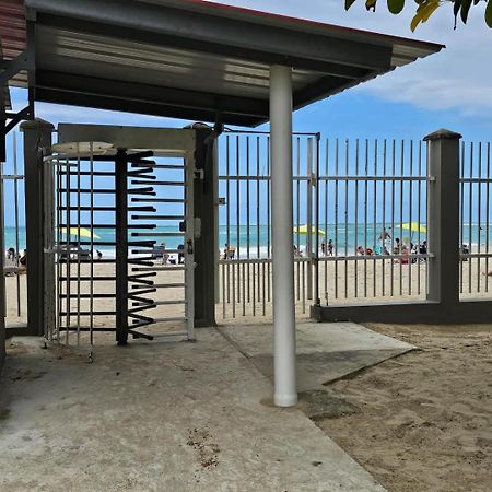 Steps From Foxwoods- Beachfront Retreat With Pools San Juan Esterno foto