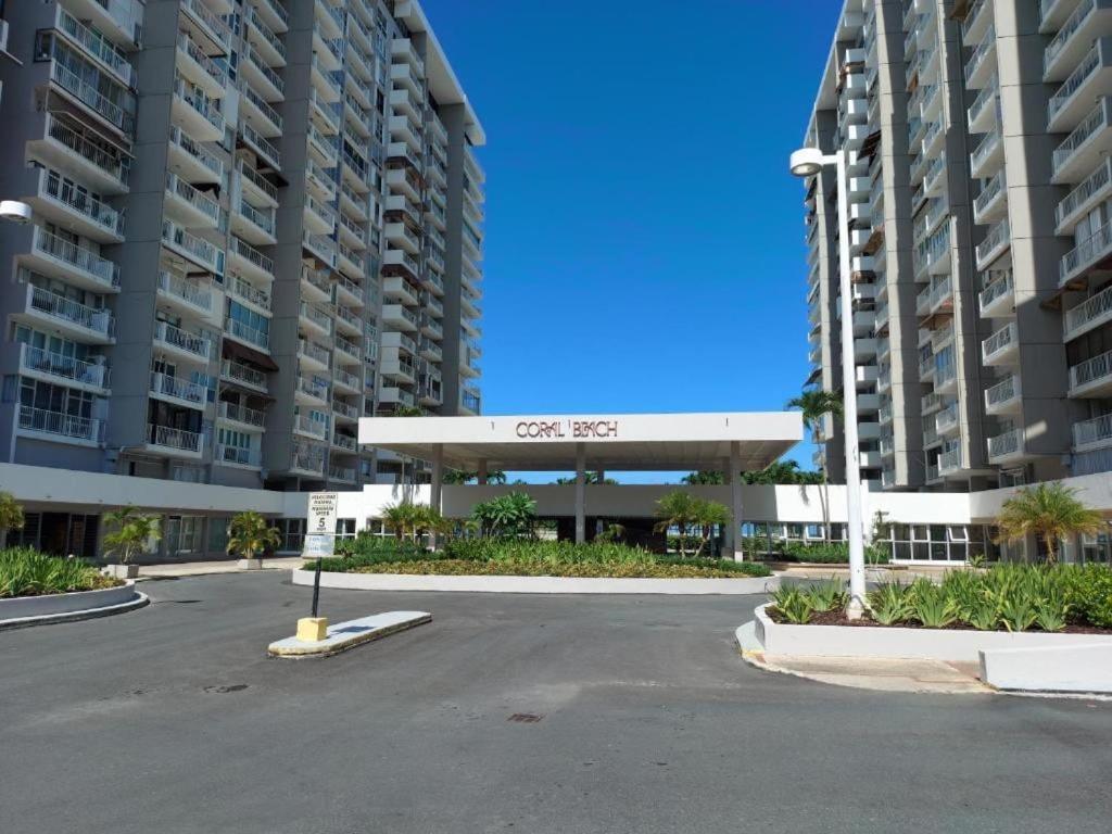 Steps From Foxwoods- Beachfront Retreat With Pools San Juan Esterno foto