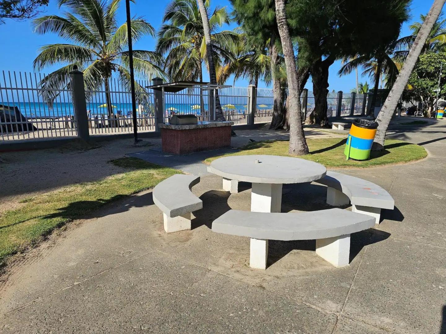 Steps From Foxwoods- Beachfront Retreat With Pools San Juan Esterno foto